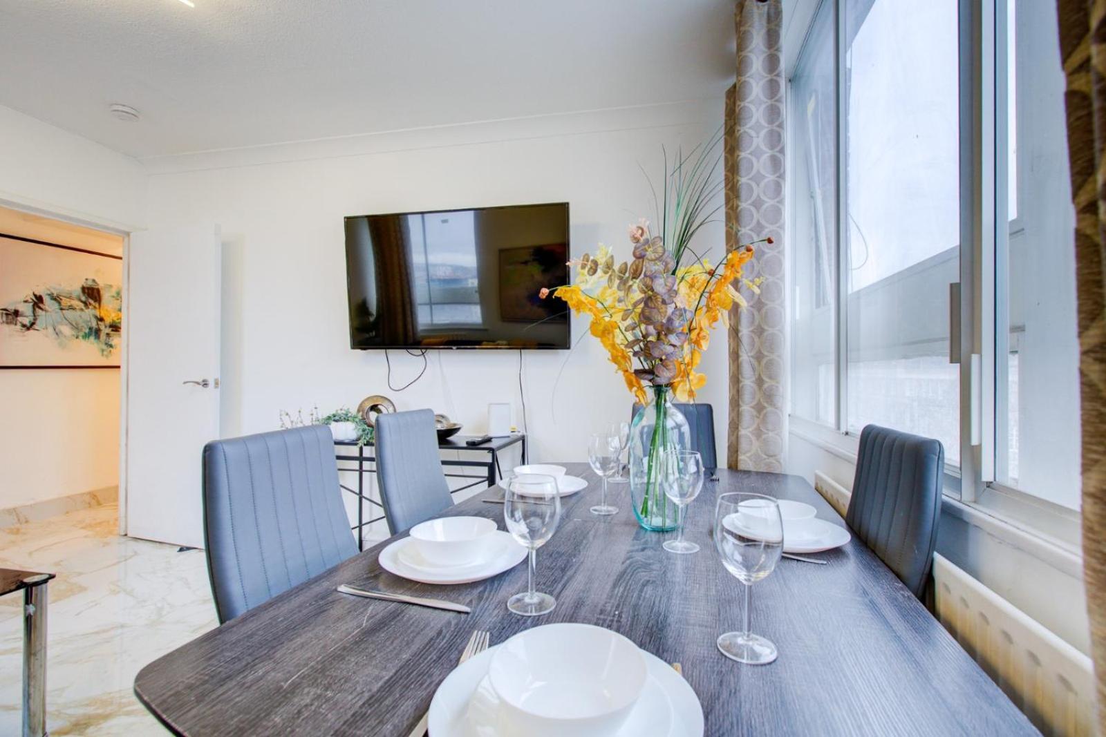 Central 4-Bedroom Gem Stylish & Walk-Able To Everything *