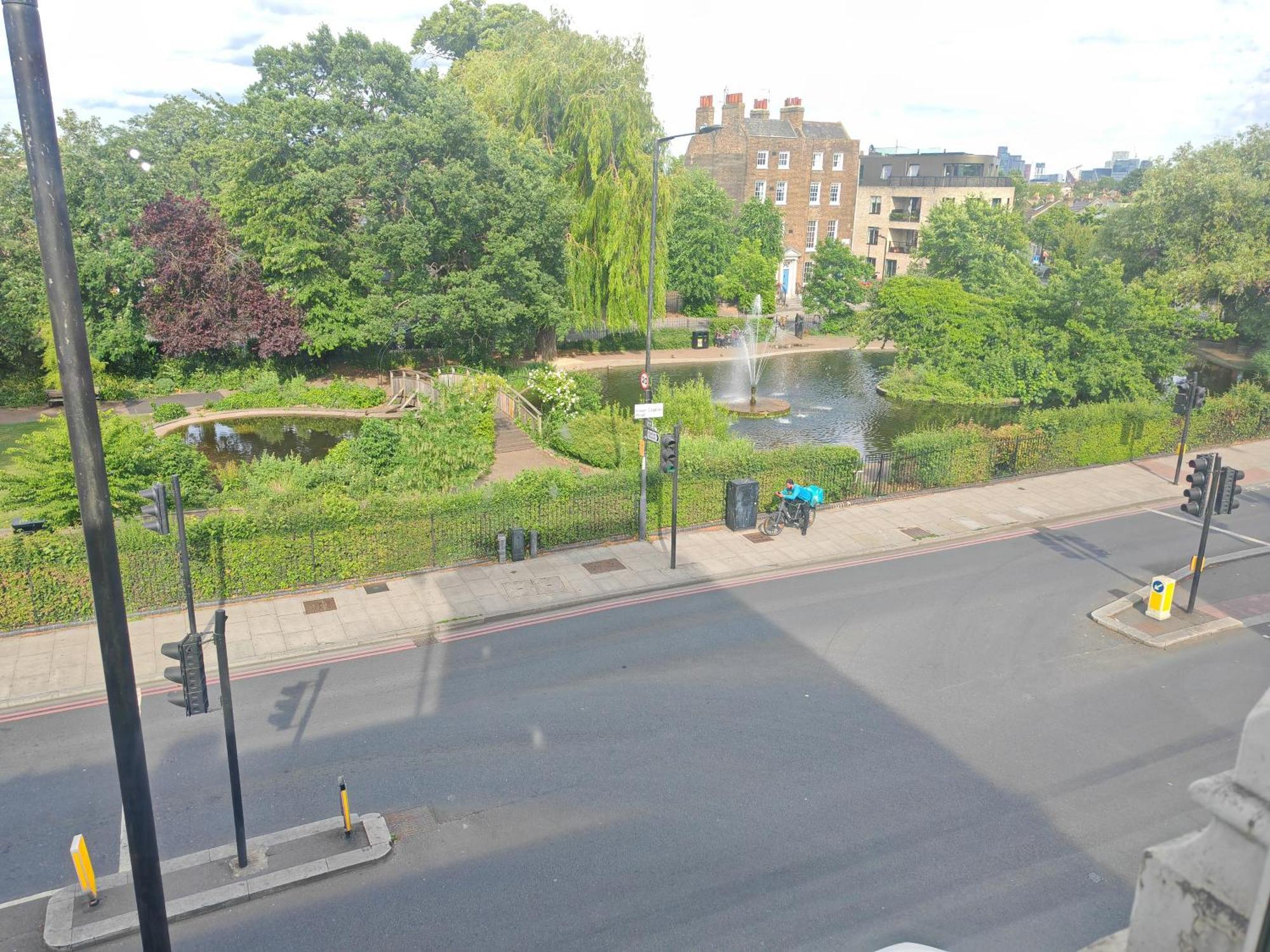 Garland Modern Park View Apartment, Hackney 4 Apartamento Londres