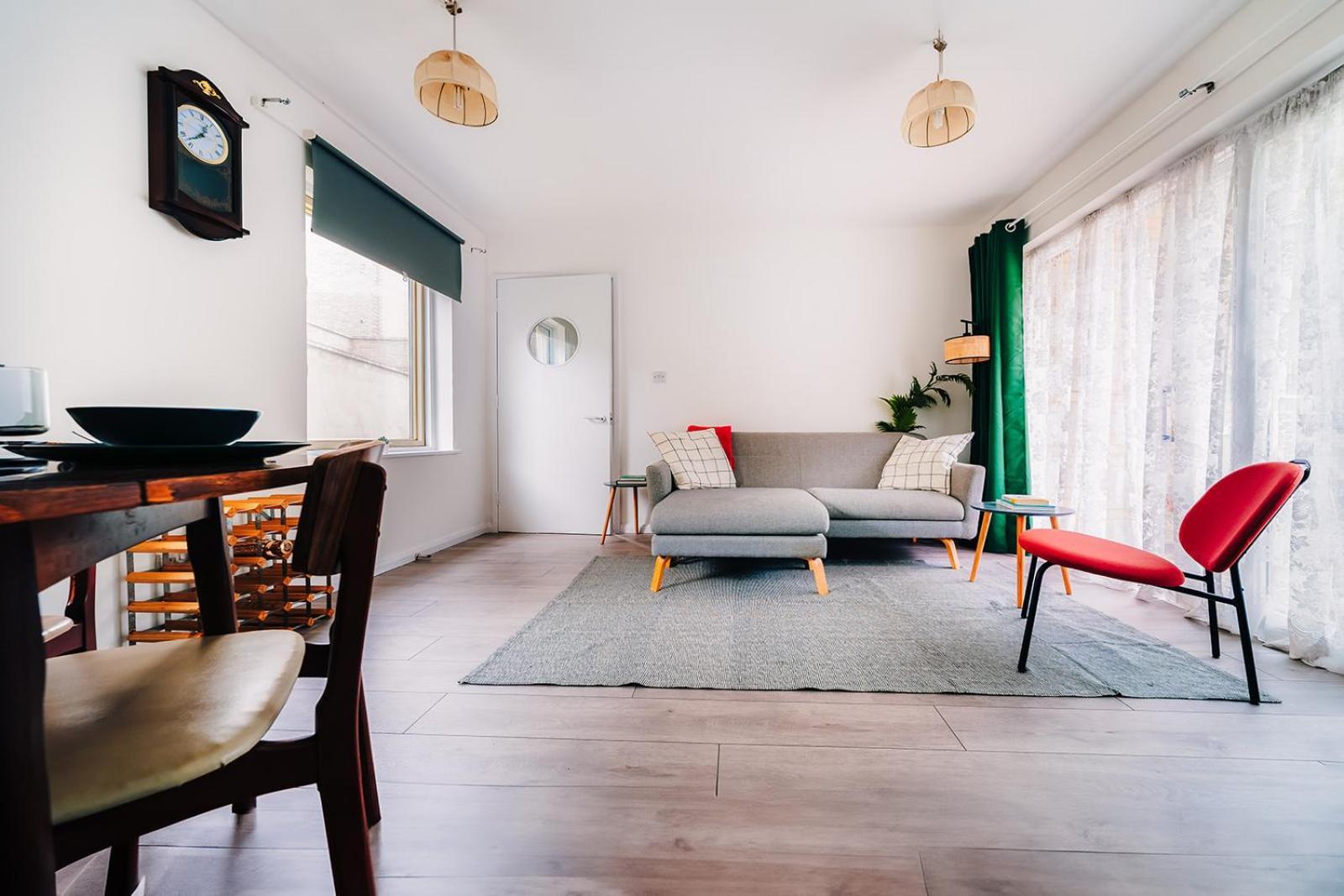 Appartement 2 Bedroom Near Bridge With A Garden