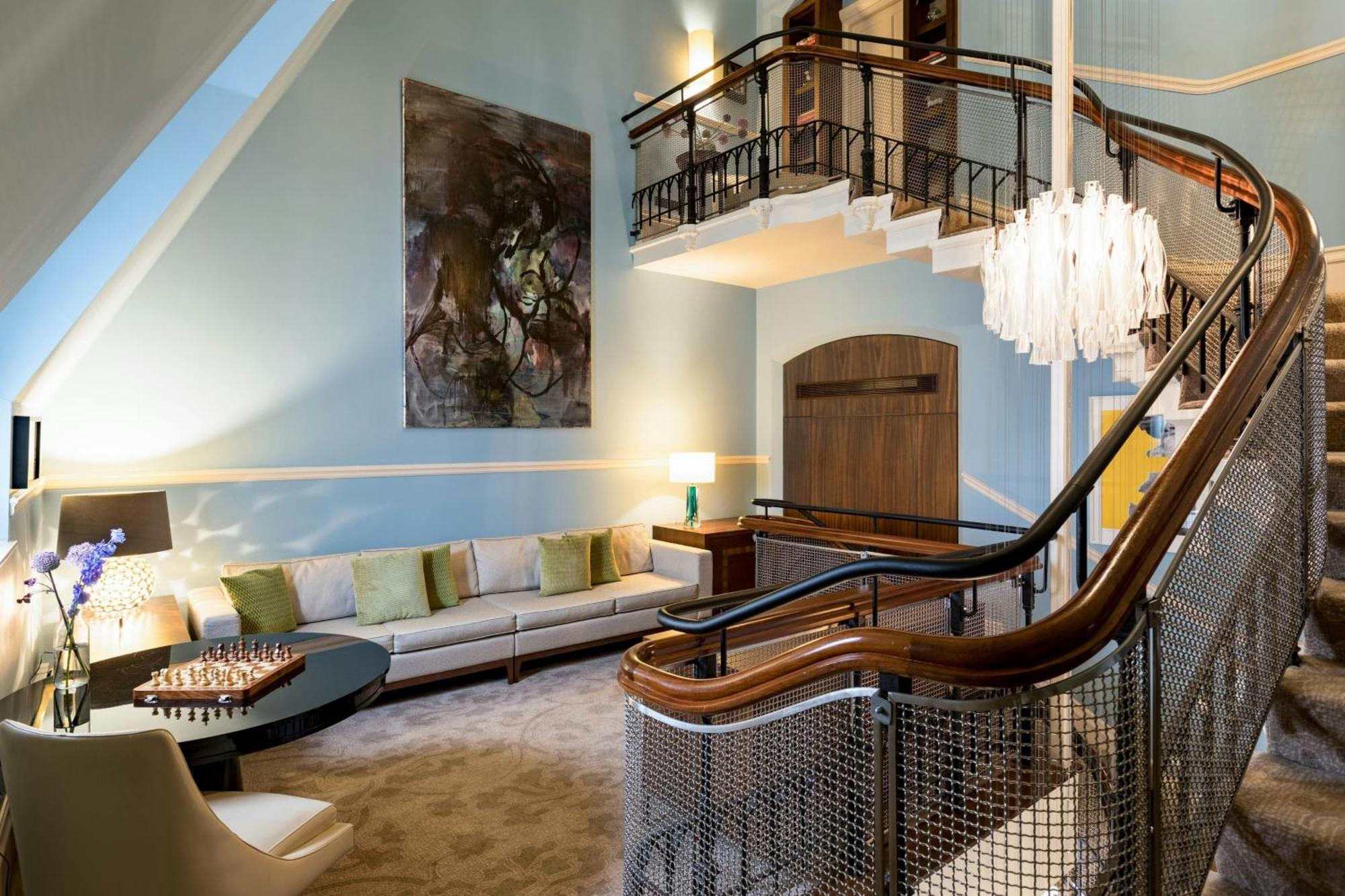 St Pancras London, Autograph Collection 5*
