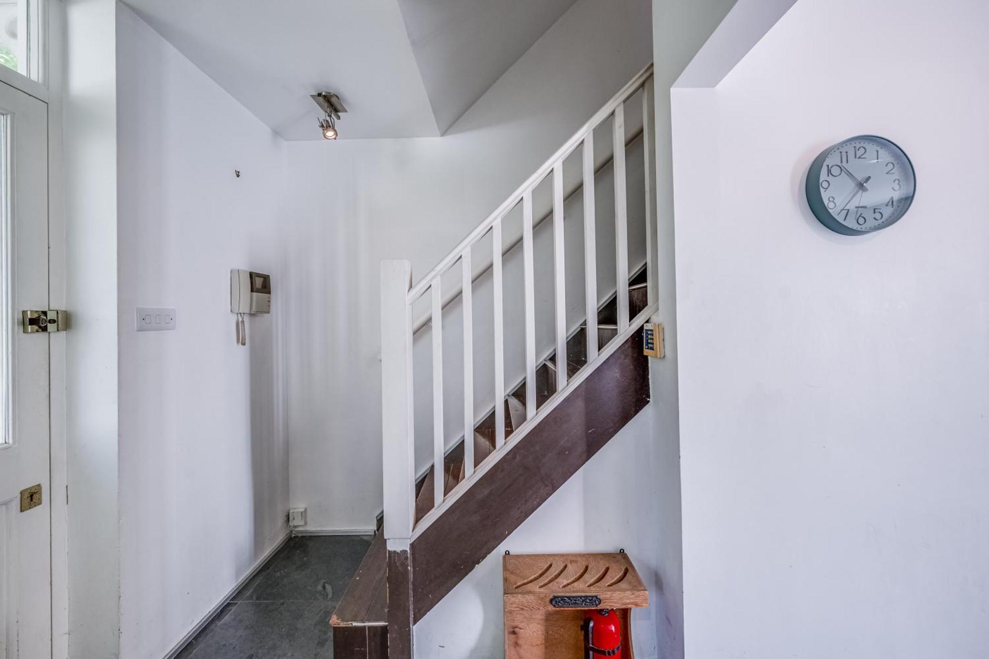 Stepney Gated Area With Parking & Garden * London