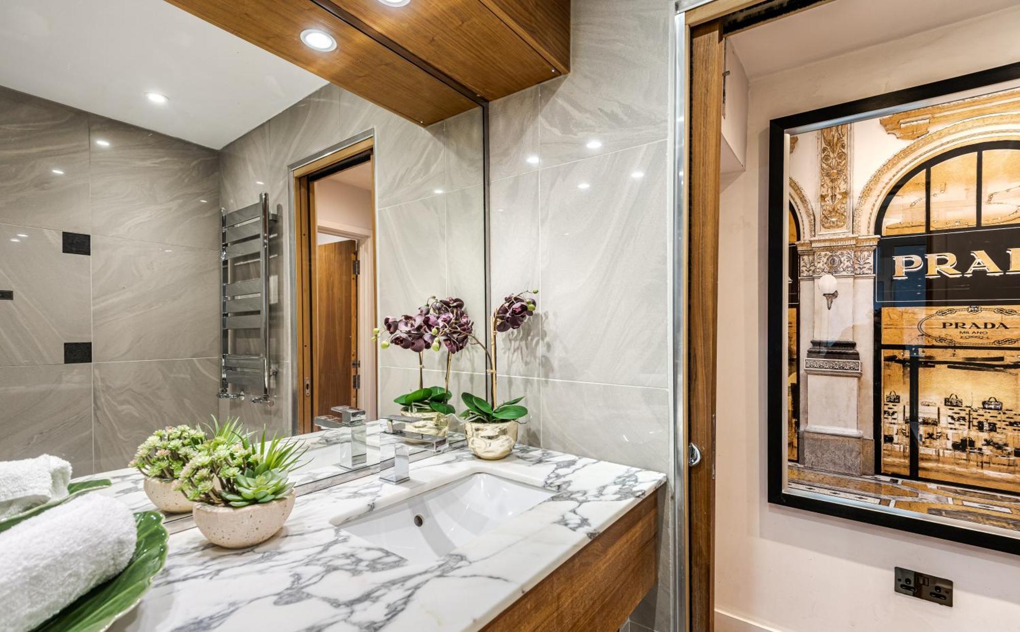 Modern Knightsbridge Ground Floor Apartment With Ac Steps Away From Harrods Apartamento *