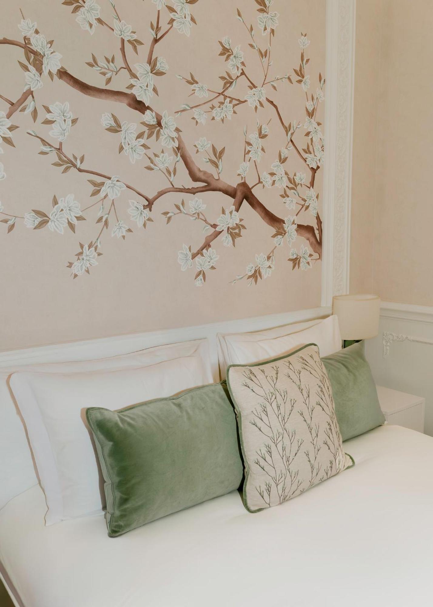 2 Chesham Hotel London