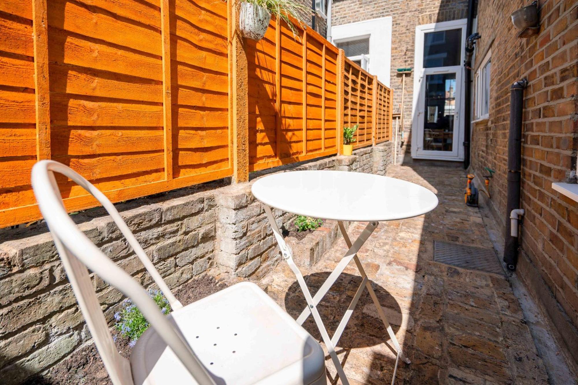 Quiet 5 Bed Vauxhall House With Garden And Roof Terrace Hébergement de vacances Londres