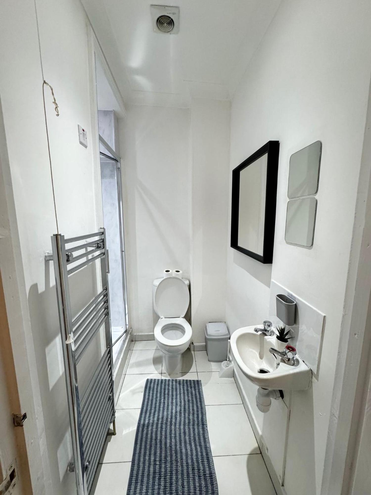 Just 10mins Walk From The Shard!!! *