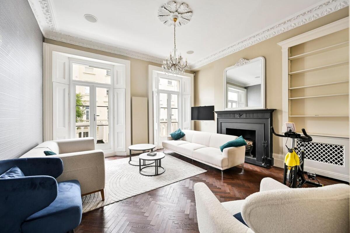 4 Rooms, 5 Beds, Spacious House