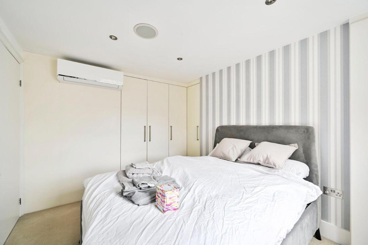 4 Rooms, 5 Beds, Spacious House Ferienhaus *