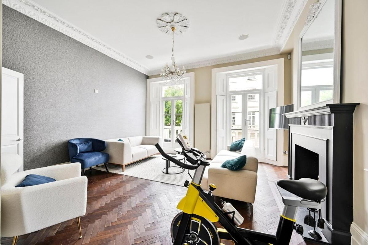 Ferienhaus 4 Rooms, 5 Beds, Spacious House London
