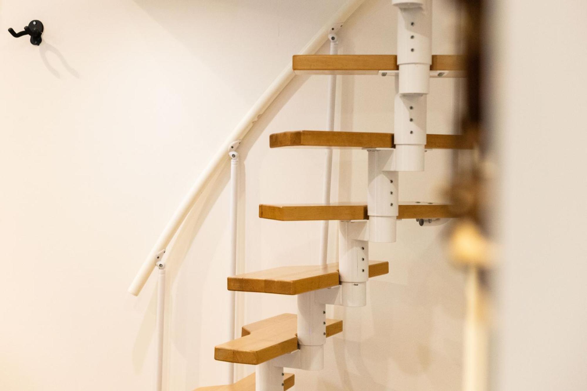 3.5 High Ceilings - Centrally Located Londen