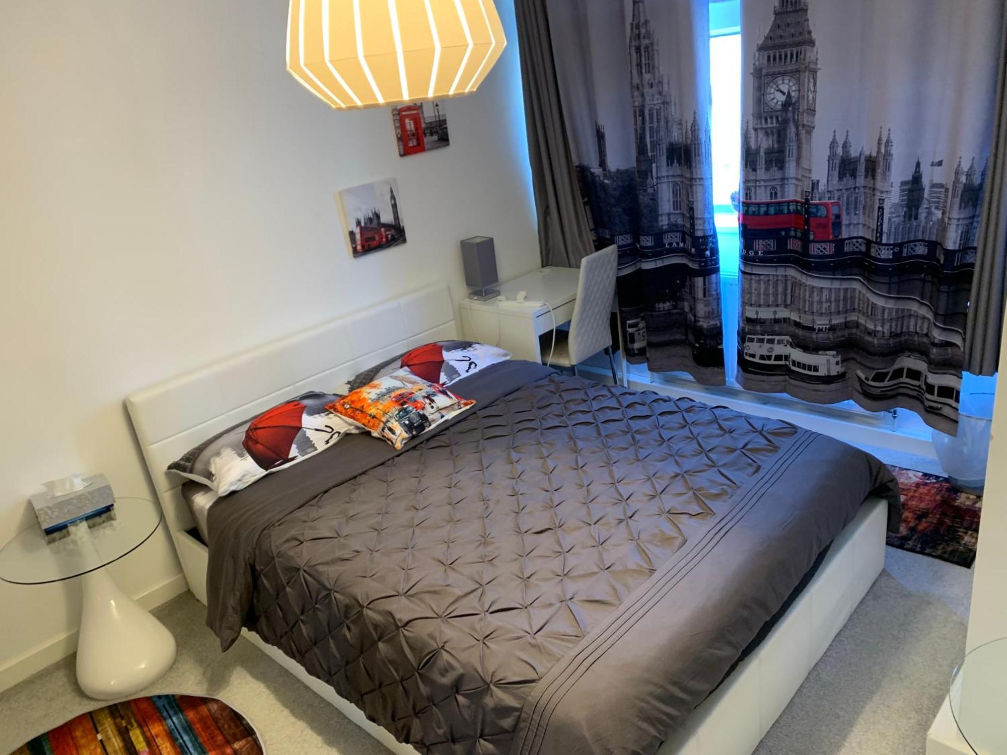 Habitación en casa particular New- Prime Location-spacious Cozy Next To Hyde Park