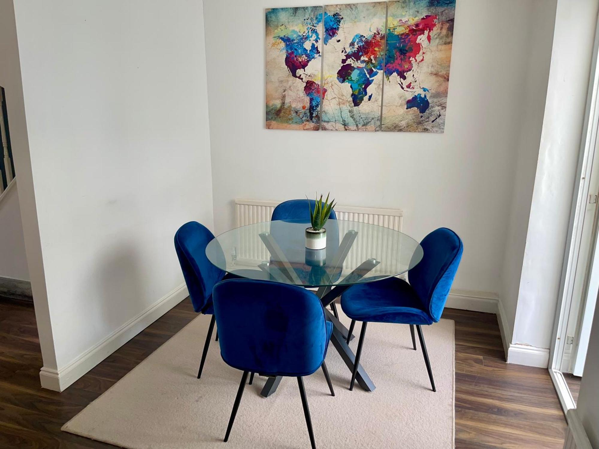 Spacious 2 Bedroom With Garden And Driveway Near Wimbledon *
