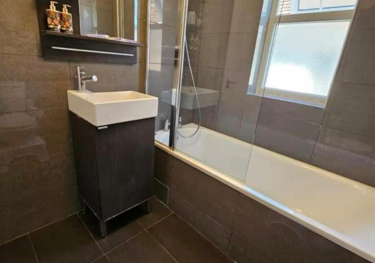 Apartamento 2 Bedroom Flat In Camden Londres