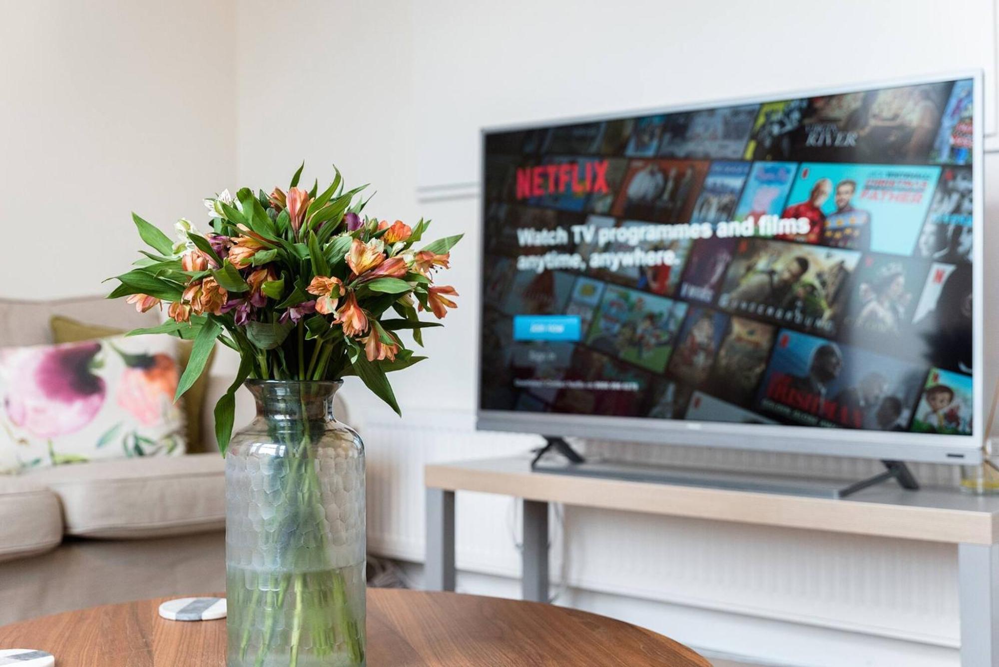 Heart Of Ealing With Garden Apartment London