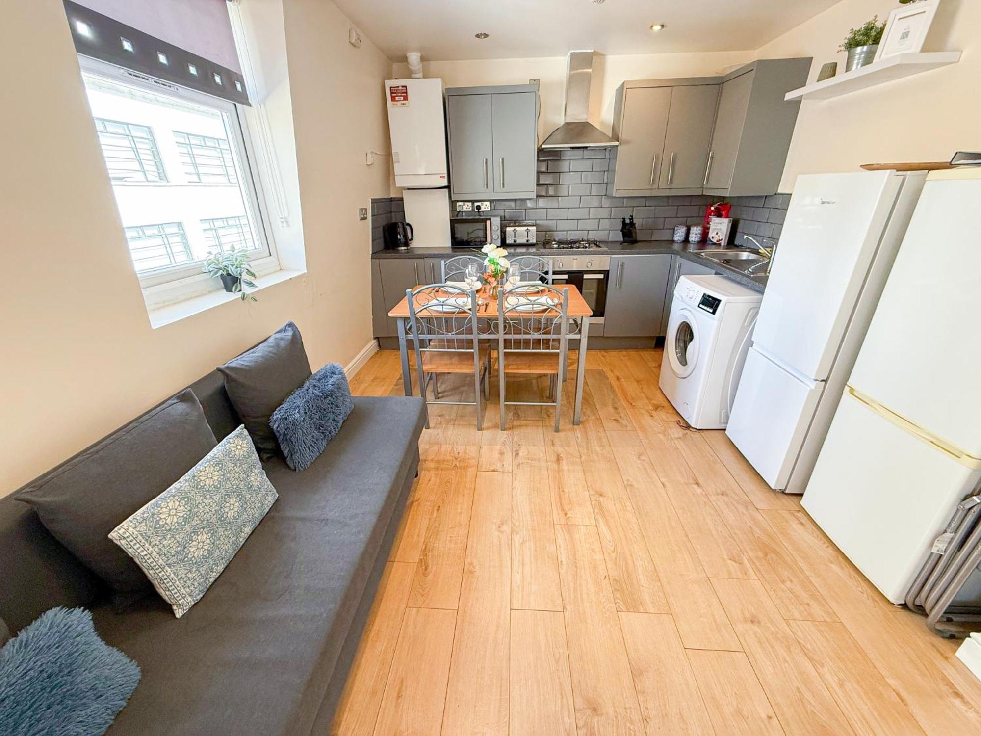 Lovely 3 Bedroom Flat , Aldgate, Tower Hill, Whitechapel London