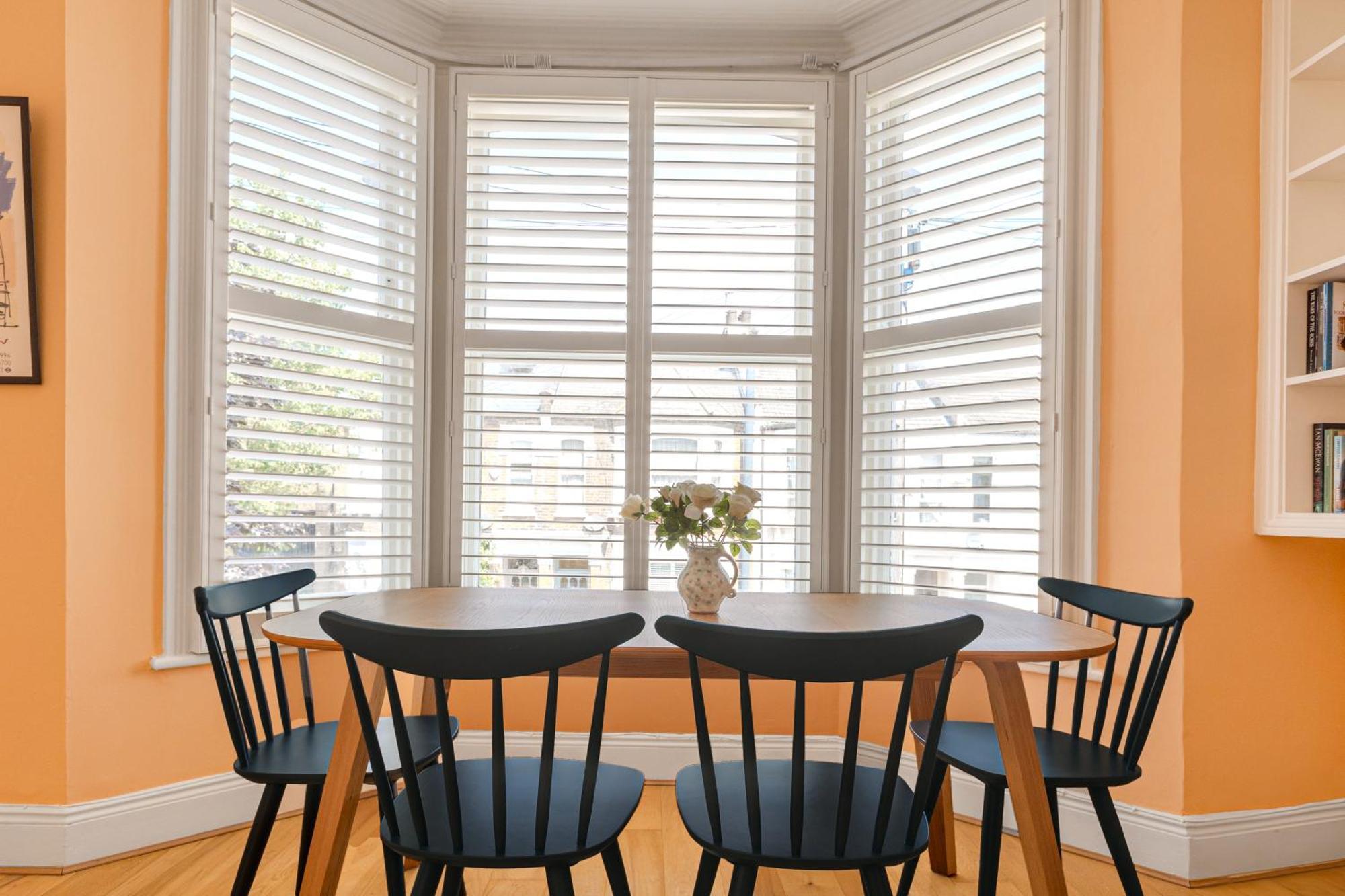 New! Cosy 2br Victorian Flat, Zone 2, Mins To Tube Apartment *