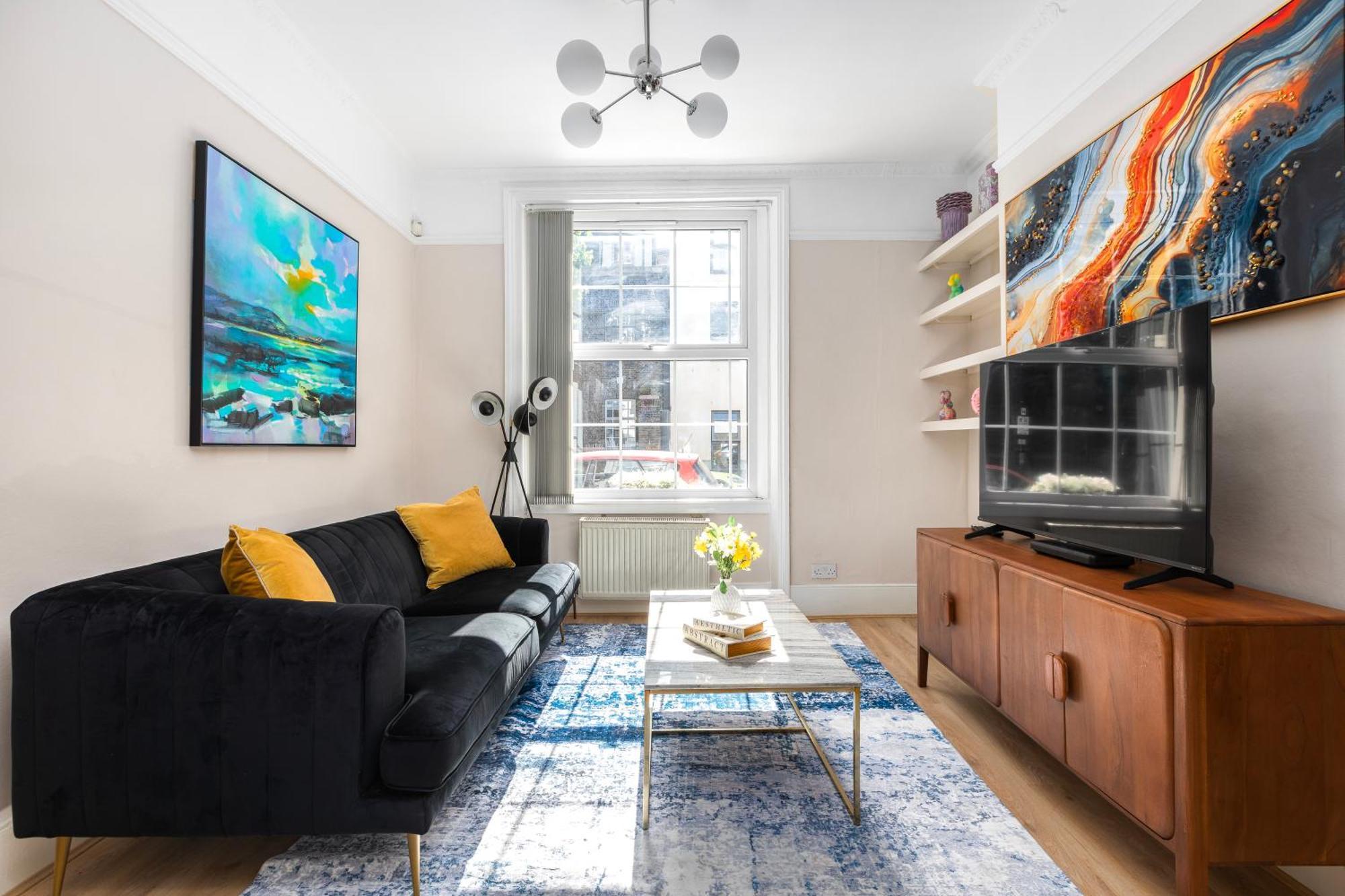 Camden Town Apartment *