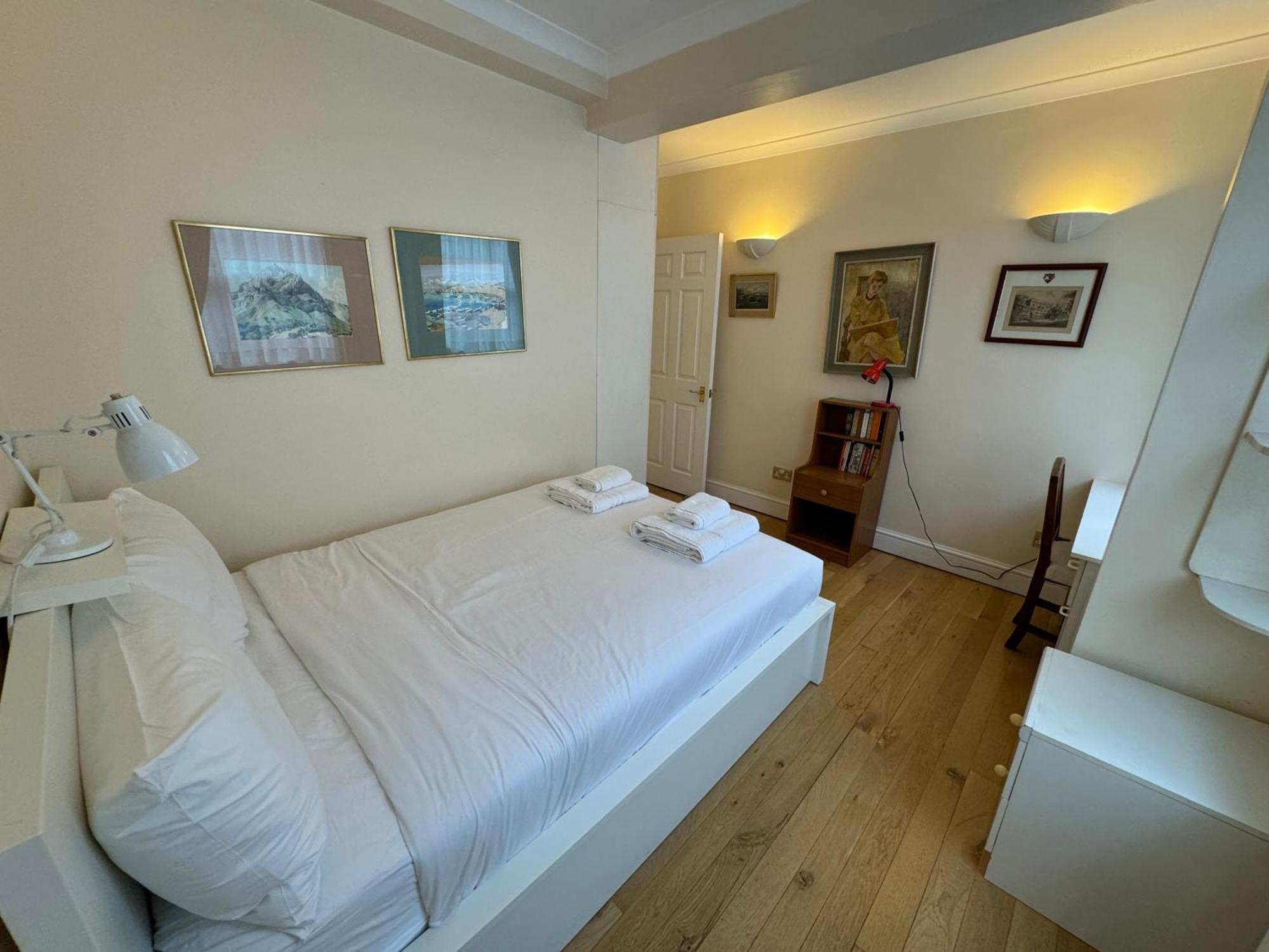 Bright 2 Bedroom Flat In Apartamento