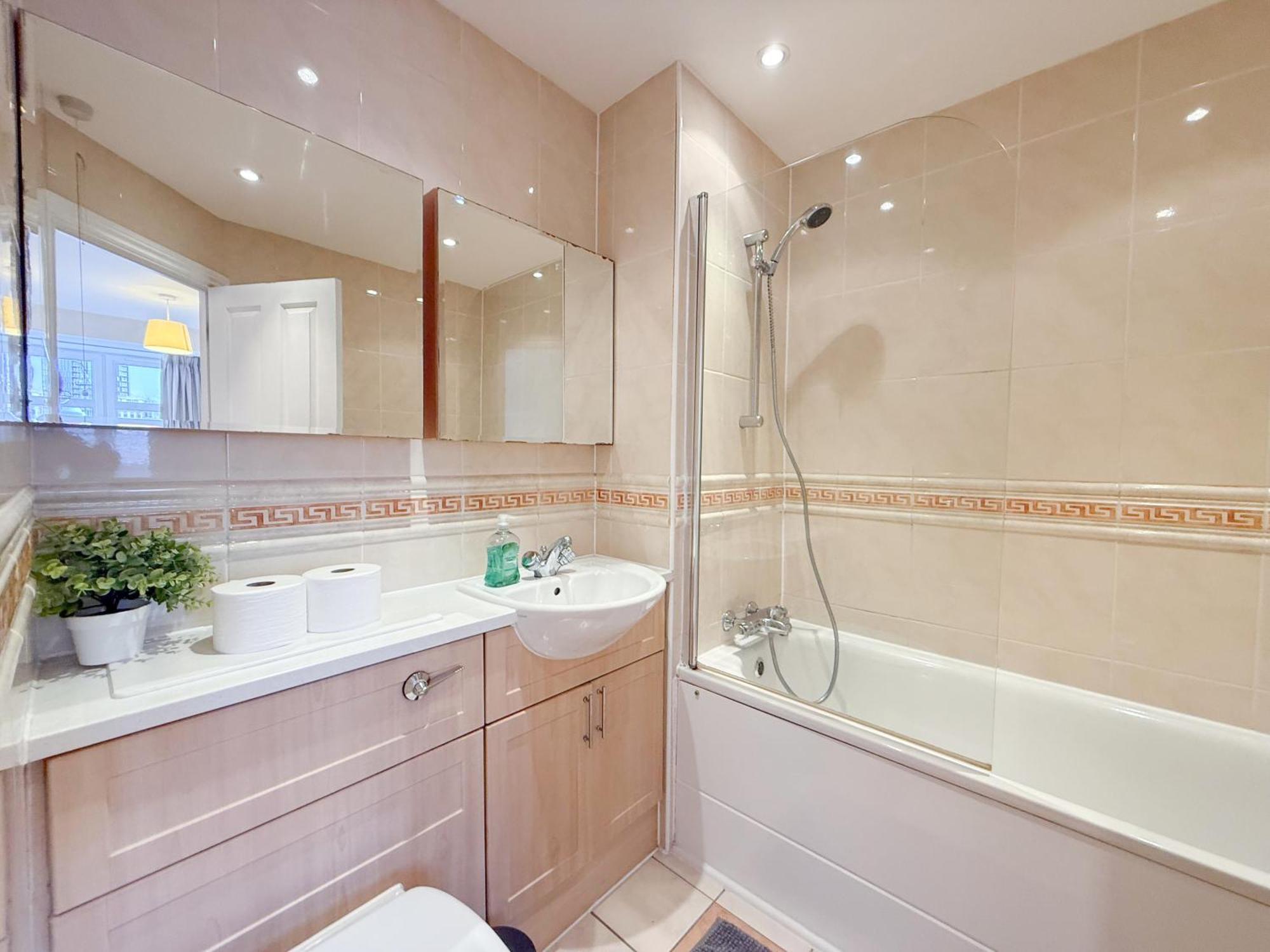 Borough 3-bedroom With Clear View At The Shard Apartment