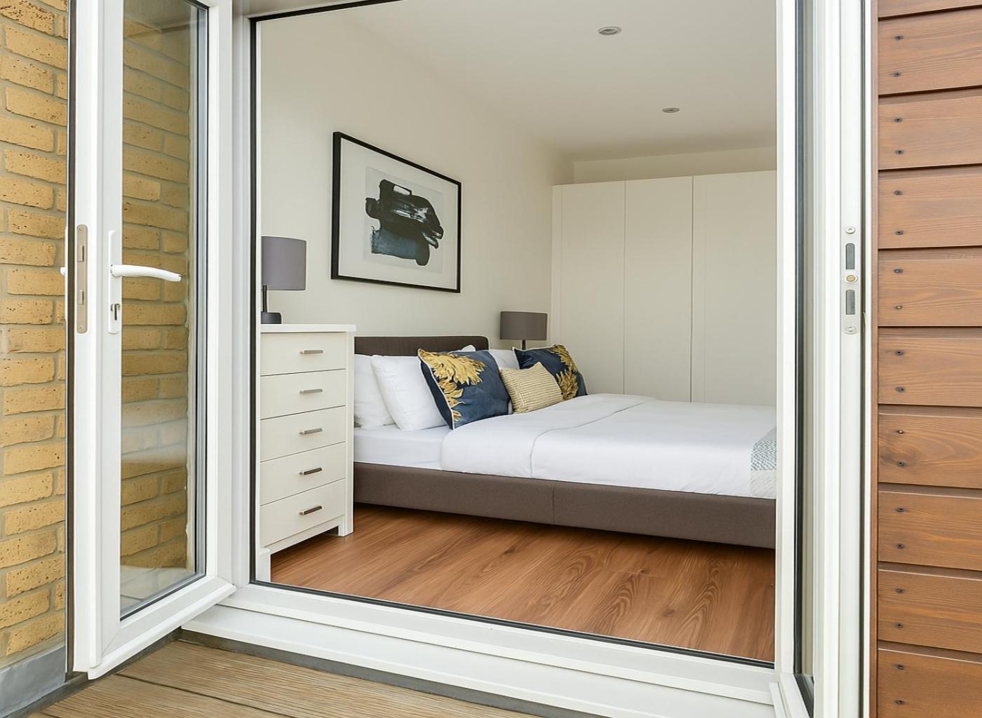 Apartment 2 Bed Flat With Balcony In Acton