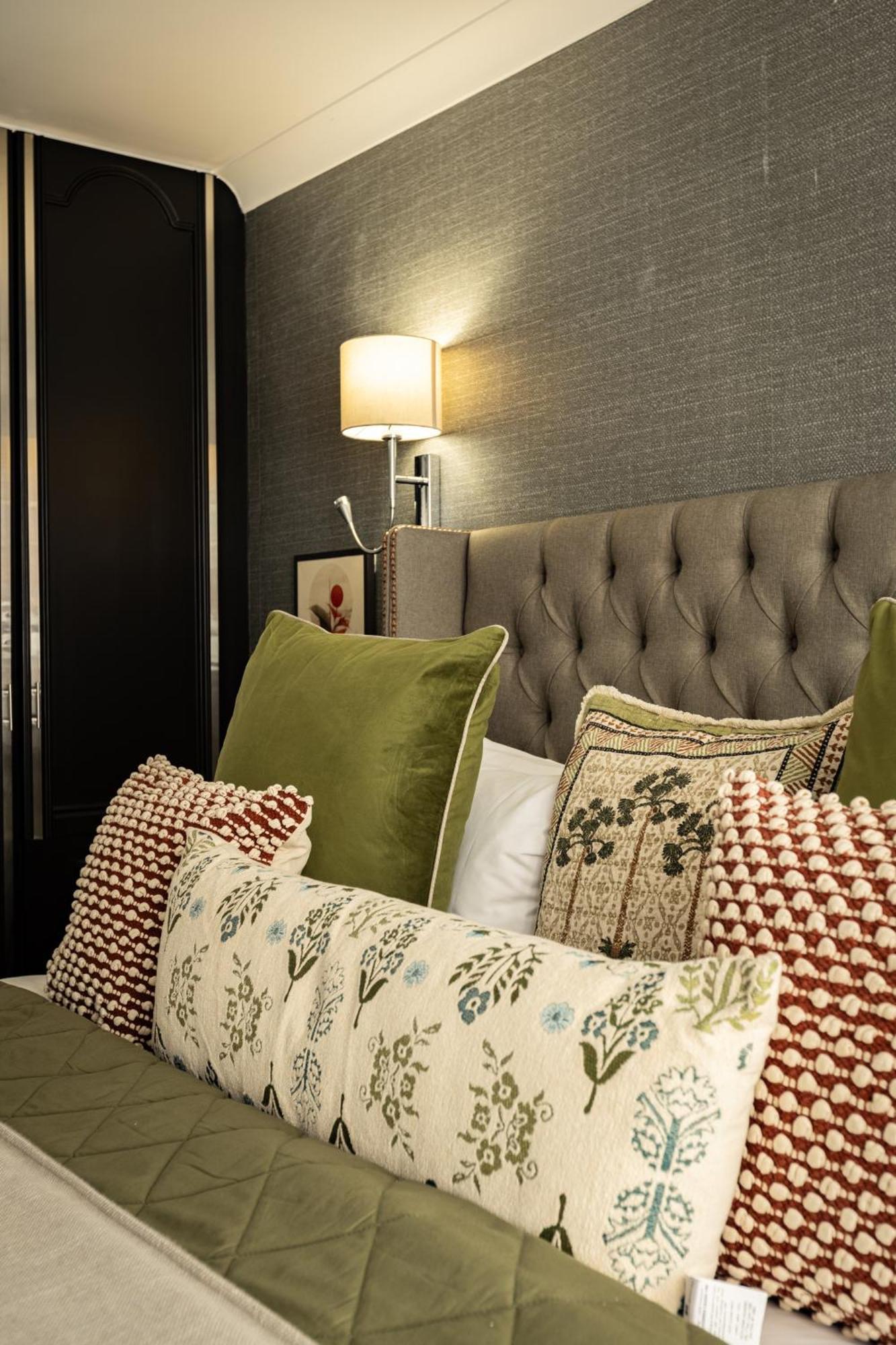 Mayfair House Aparthotel 5*