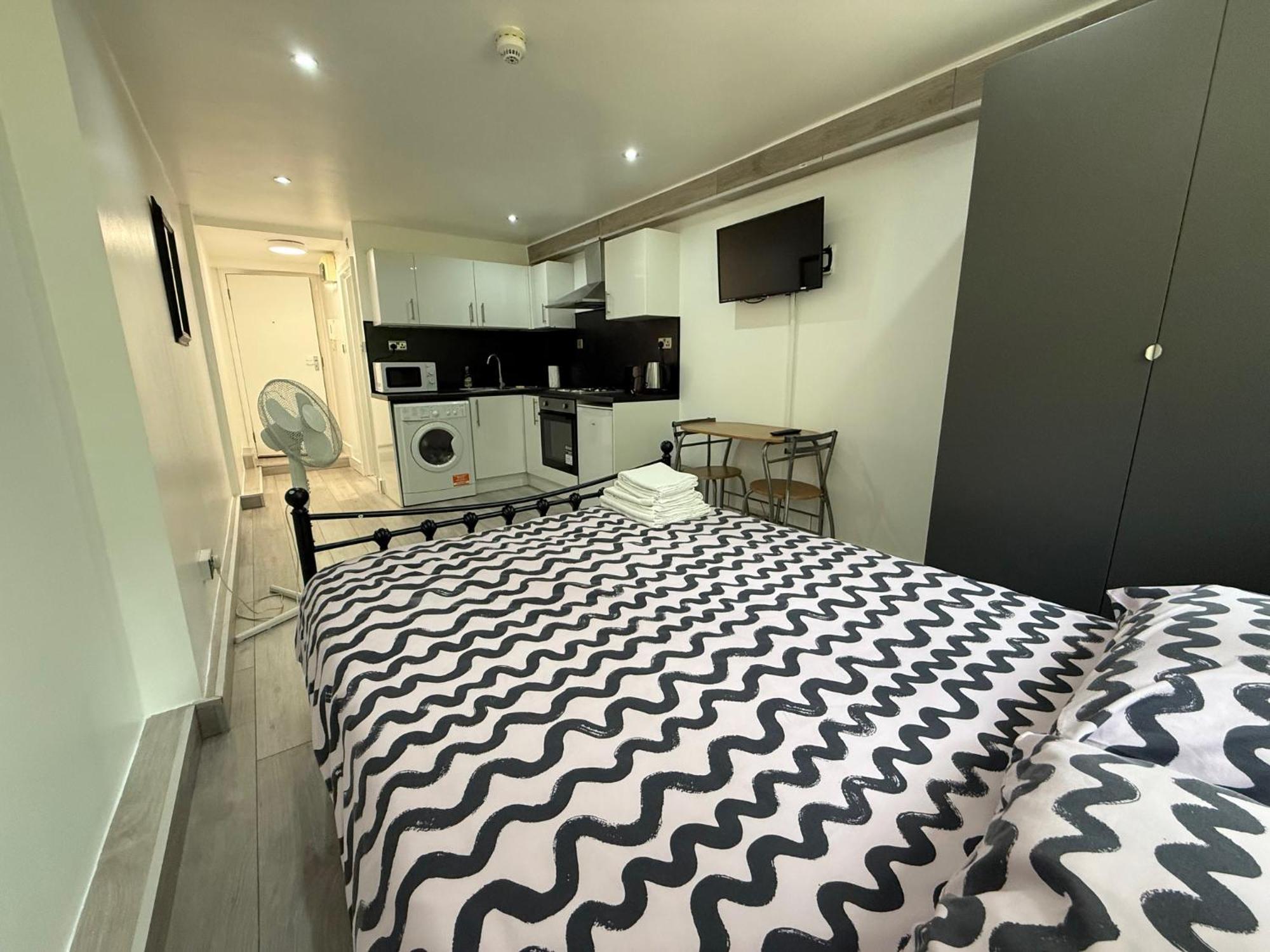 Comfy - Finchley Road