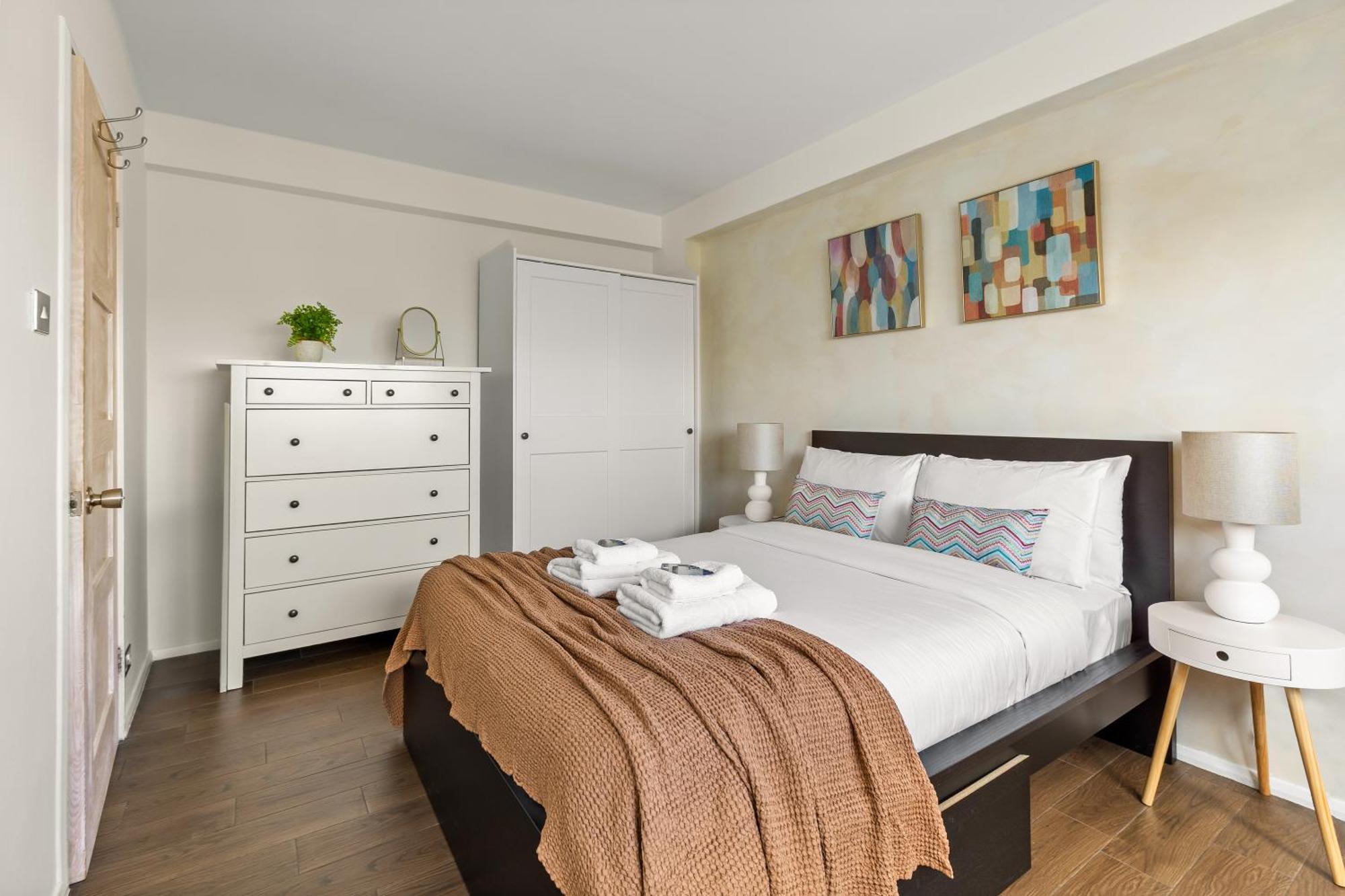 Charming 1 Bedroom Serviced In Camden