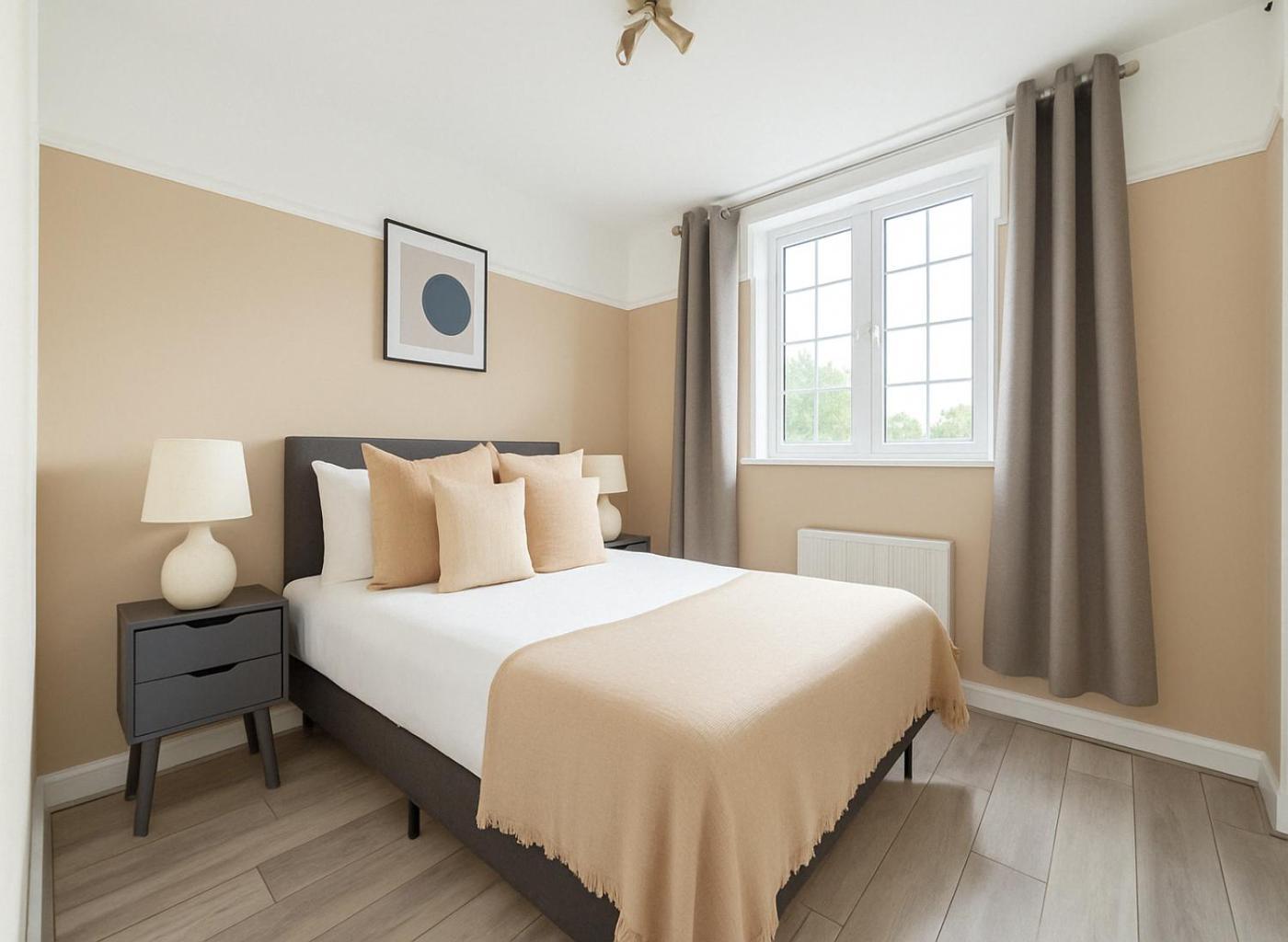 Spacious 2-bedroom In Crystal Palace Apartment *