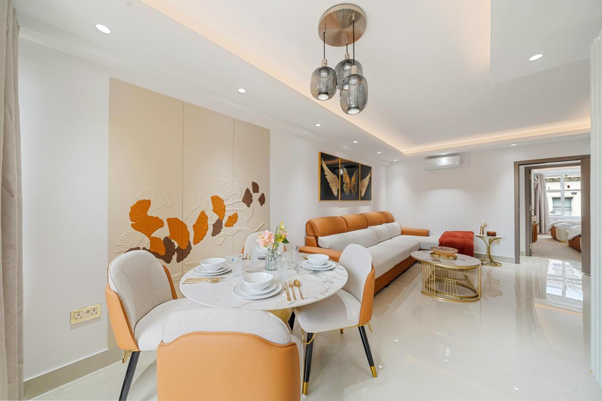 Elegant 2 Bedroom Mayfair Unmatched Luxury H7 Apartment *