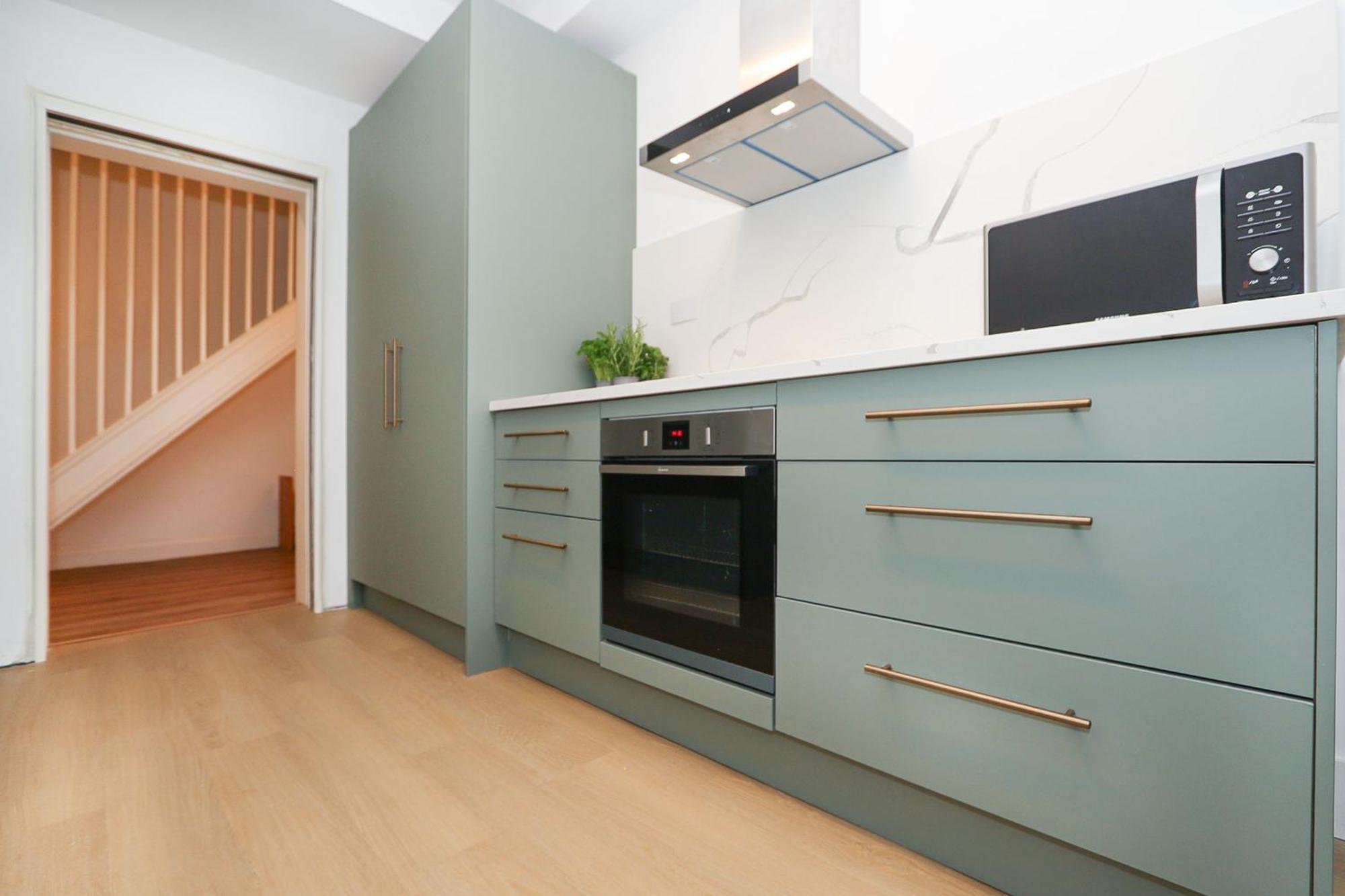Elegant 2-bedroom Getaway W Terrace & Garden Views * Londres