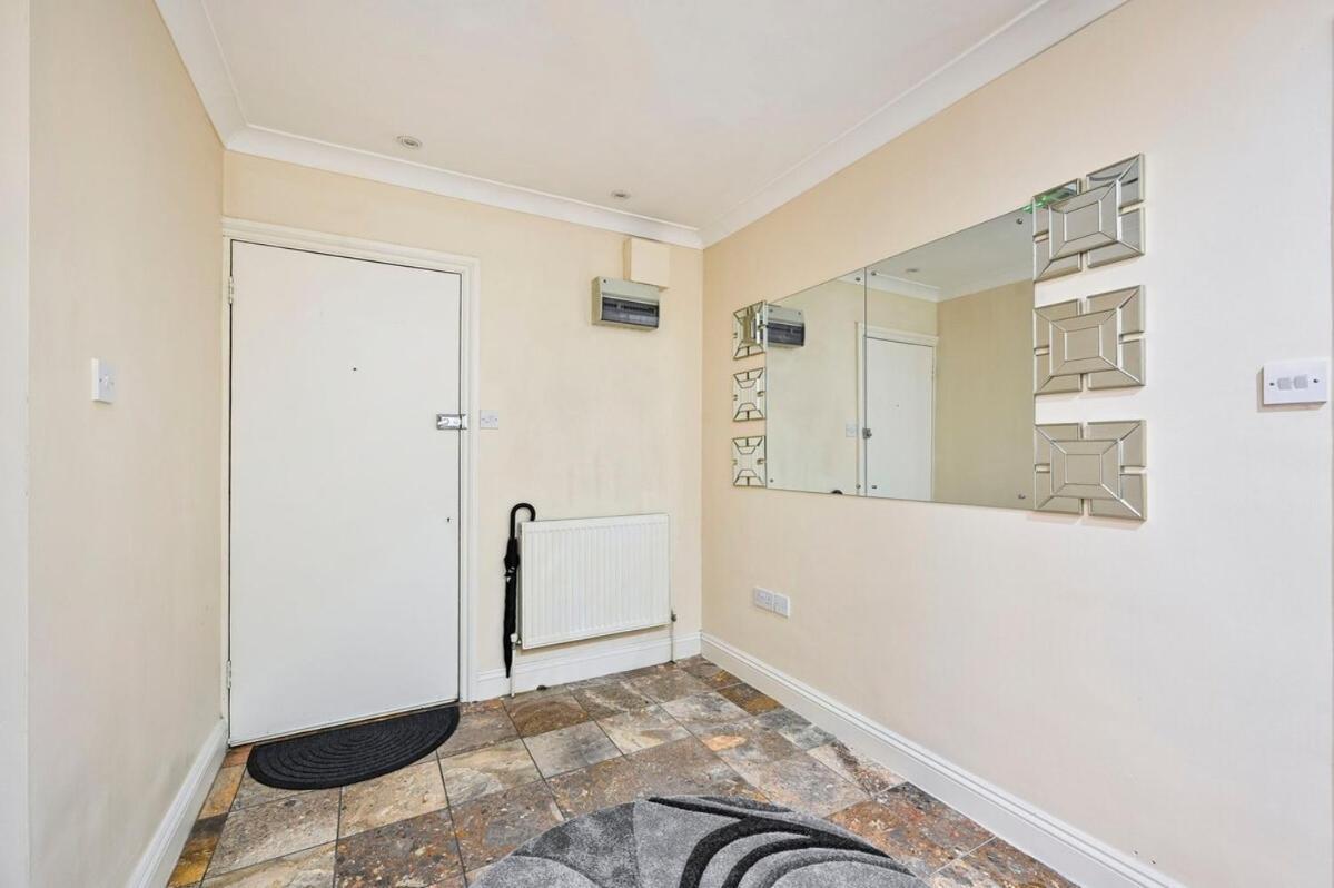 2br Contractor Stay, Wifi, Parking, Discounted Monthly Londres