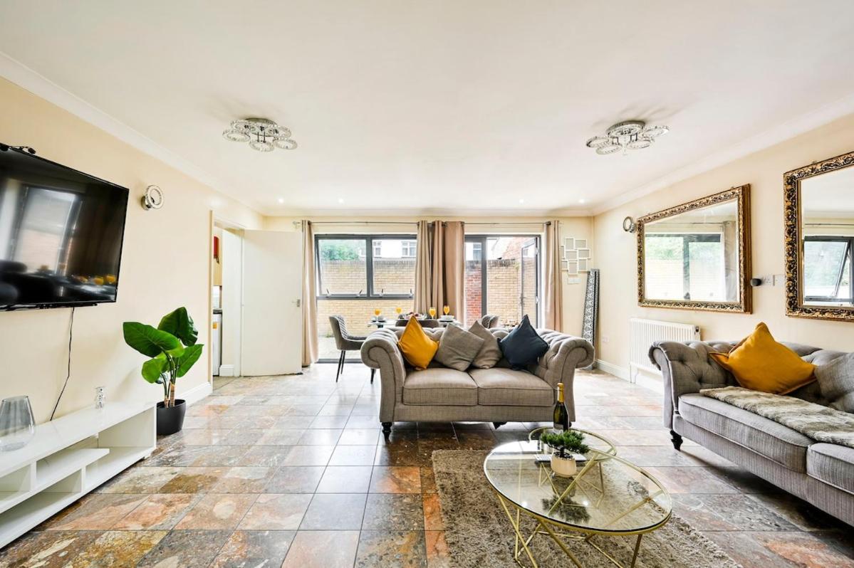 Apartamento 2br Contractor Stay, Wifi, Parking, Discounted Monthly Londres