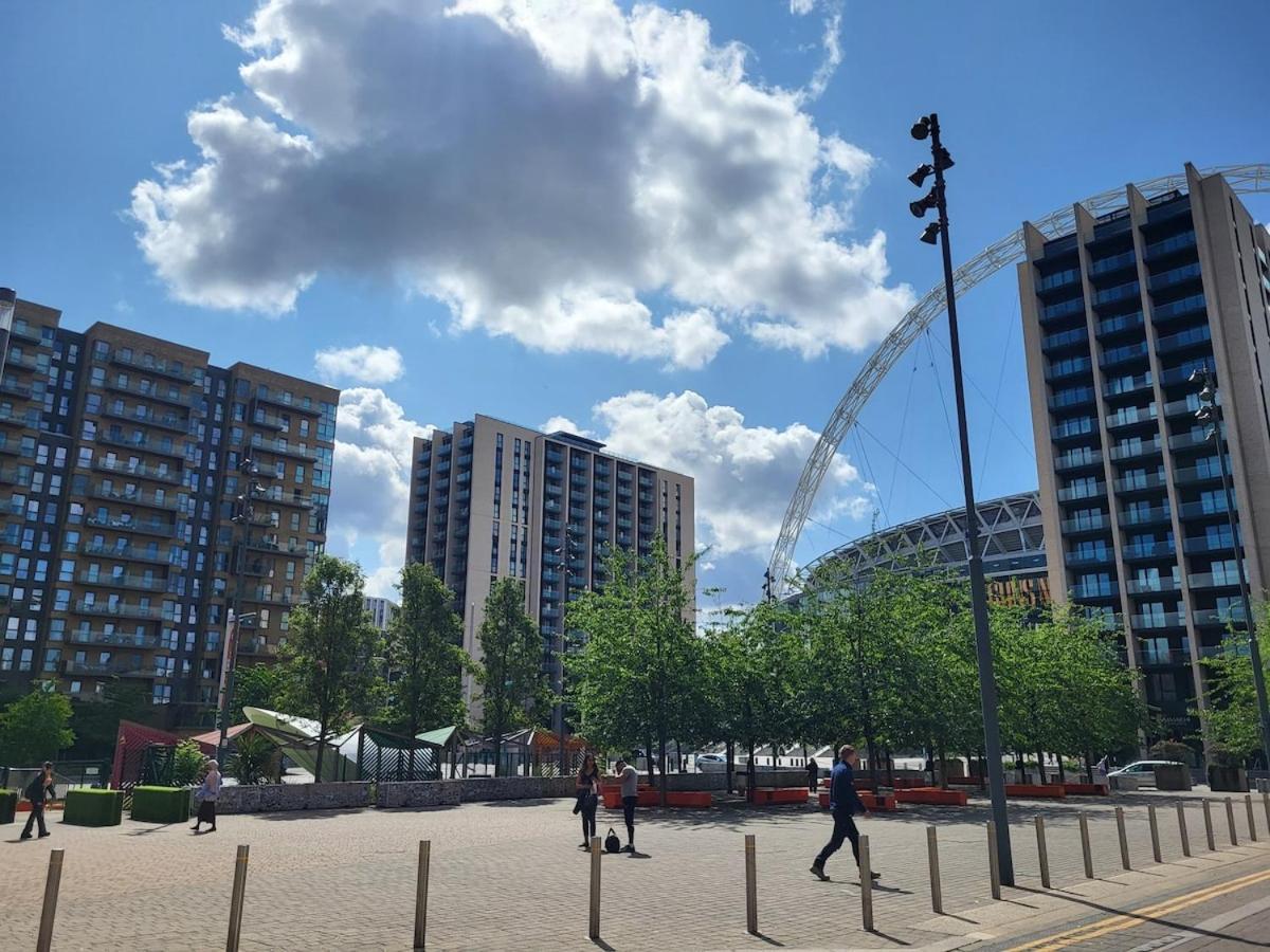 Appartement Wembley Stadium 2 Bedroom - 1 Minute Walk Londen