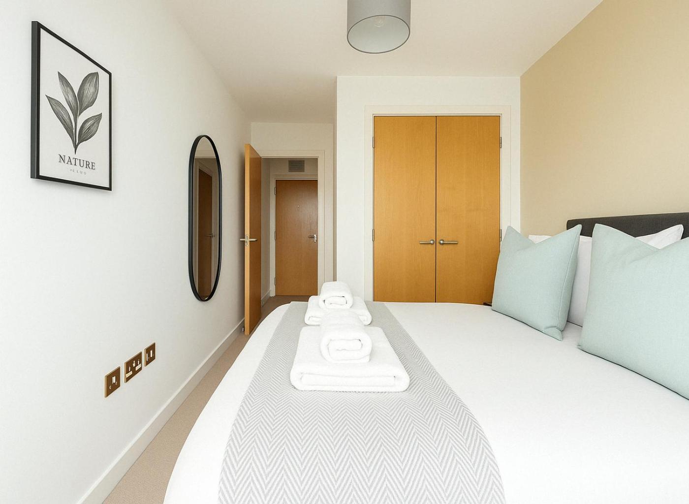 1 Bed Flat In Vibrant Hackney Apartment *