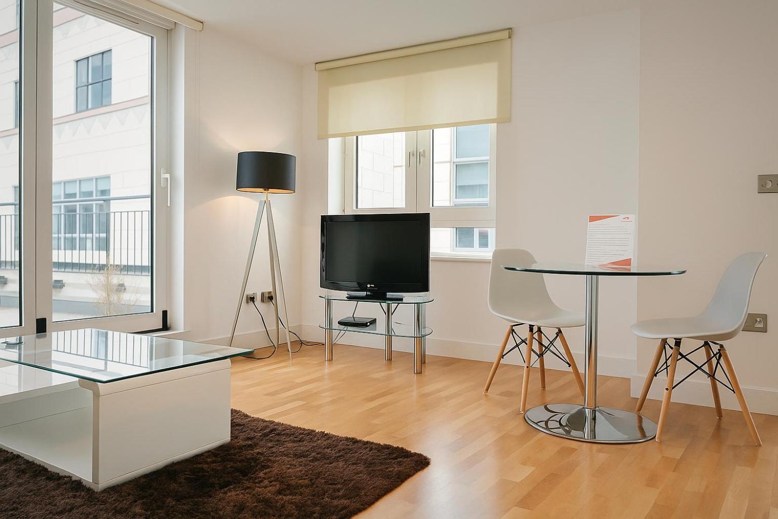 Still Life Tower Hill Executive Apartamento