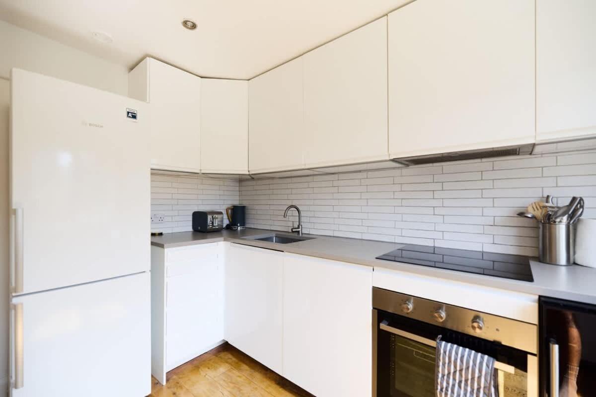 The Waterlow Park Wonder - Trendy 2bdr With Study And Patio Apartamento *