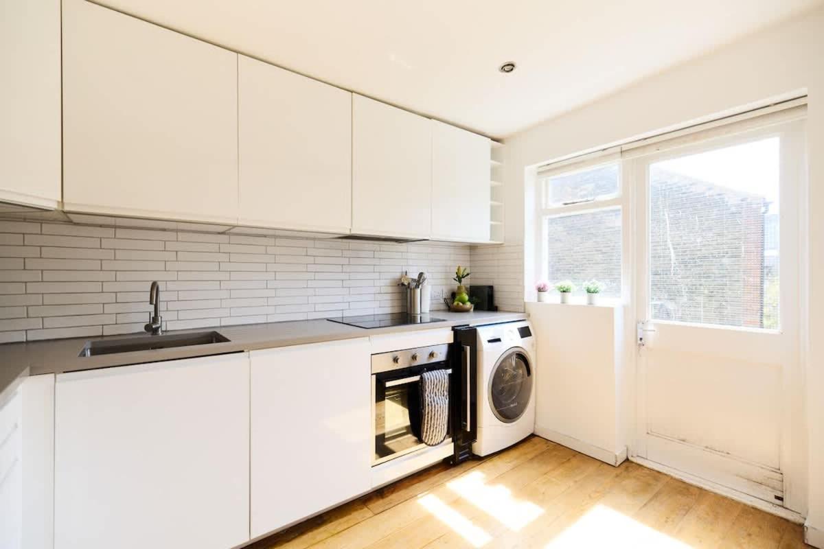 The Waterlow Park Wonder - Trendy 2bdr With Study And Patio Apartamento *
