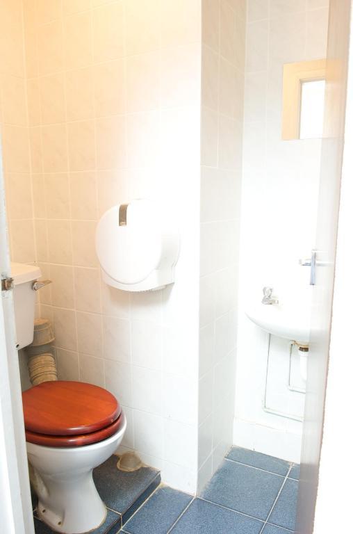 Curzon House Gasthuis 2*