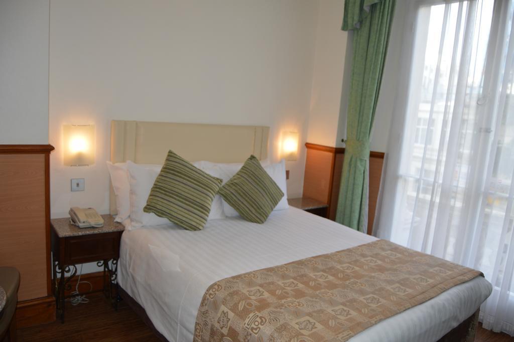 Holiday Villa Hotel 3* Londres