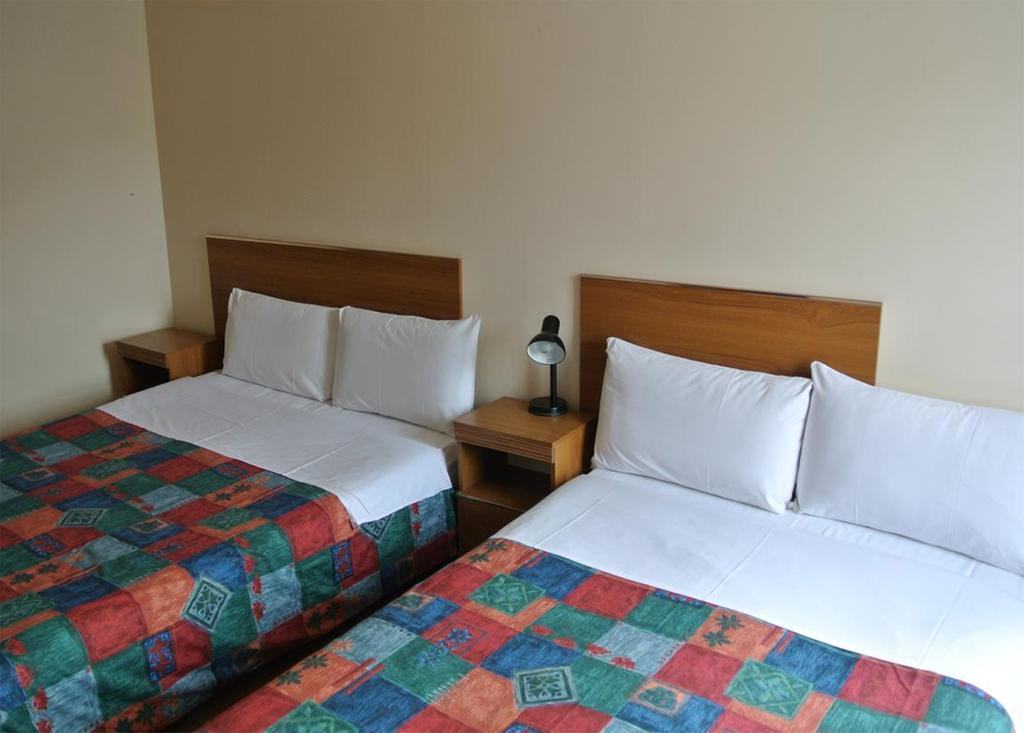 Carlton Hotel 2*