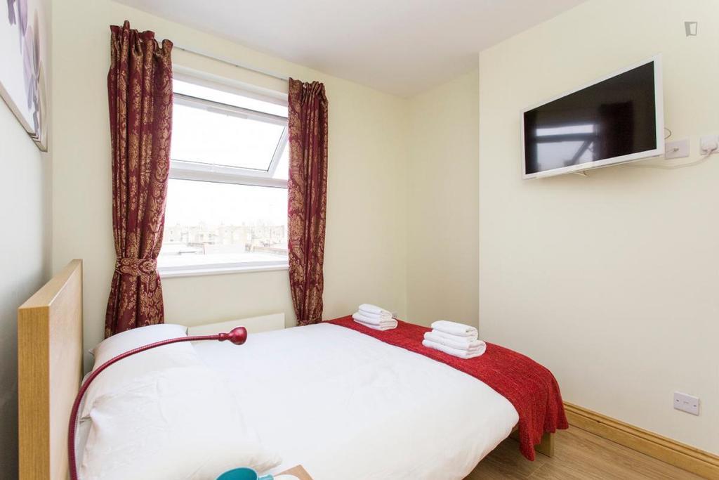 406 Harrow 2* Londres