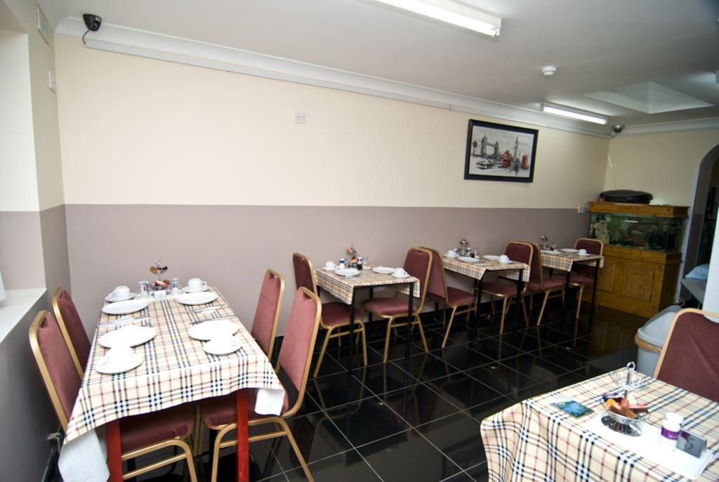 Holland Park Hotel 3*