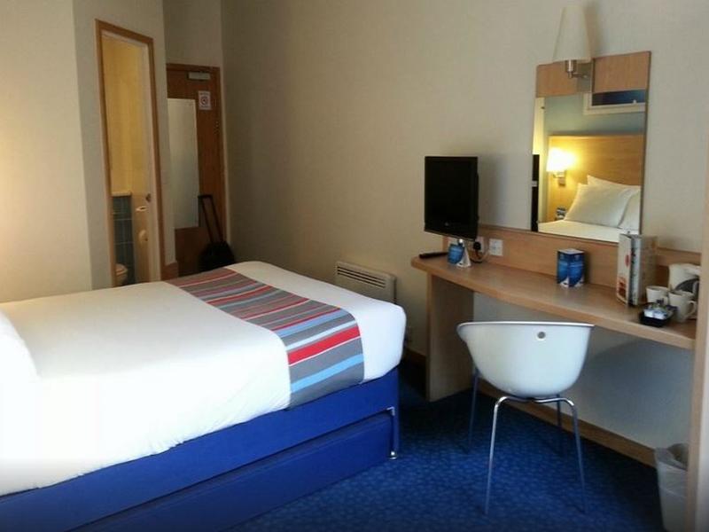 Travelodge Road Hotel London