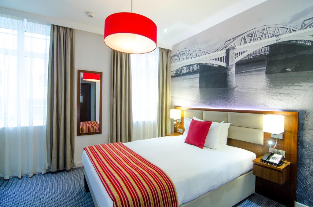 Hotel Seraphine Kensington Olympia 4*