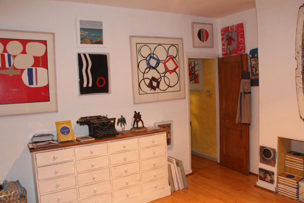 Guest house At Chiswick 2*