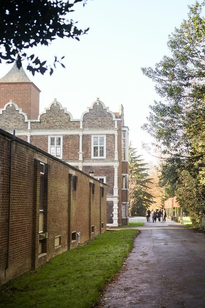 Hotel Yha Holland Park 4*