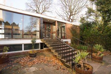Hotel Yha Holland Park 4*