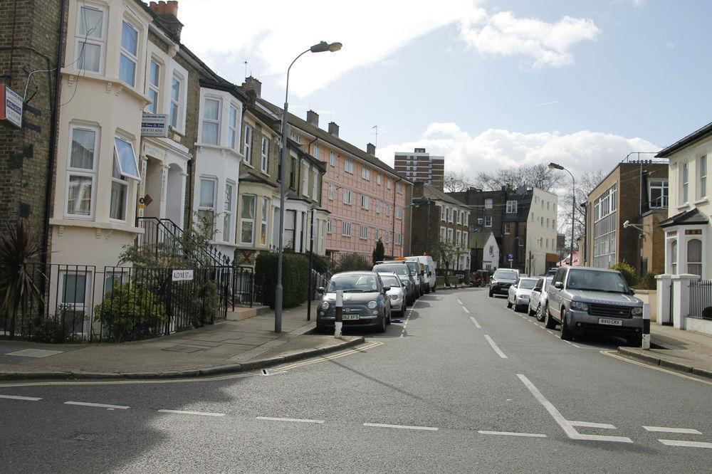 Holland Park Grove