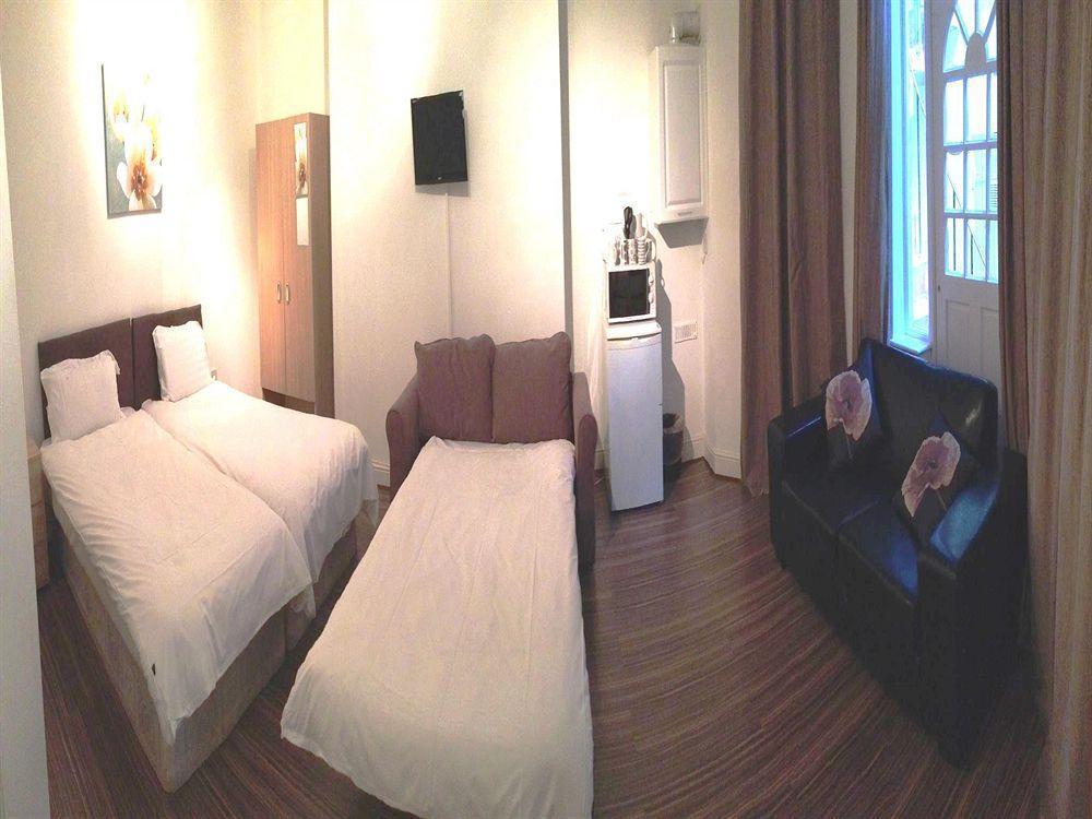 Holland 3*