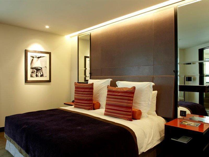 Crowne Plaza Battersea 4* Londen