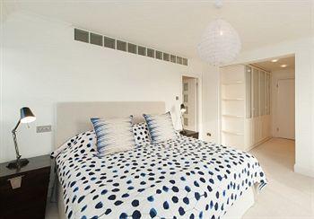 Europa House Apartahotel